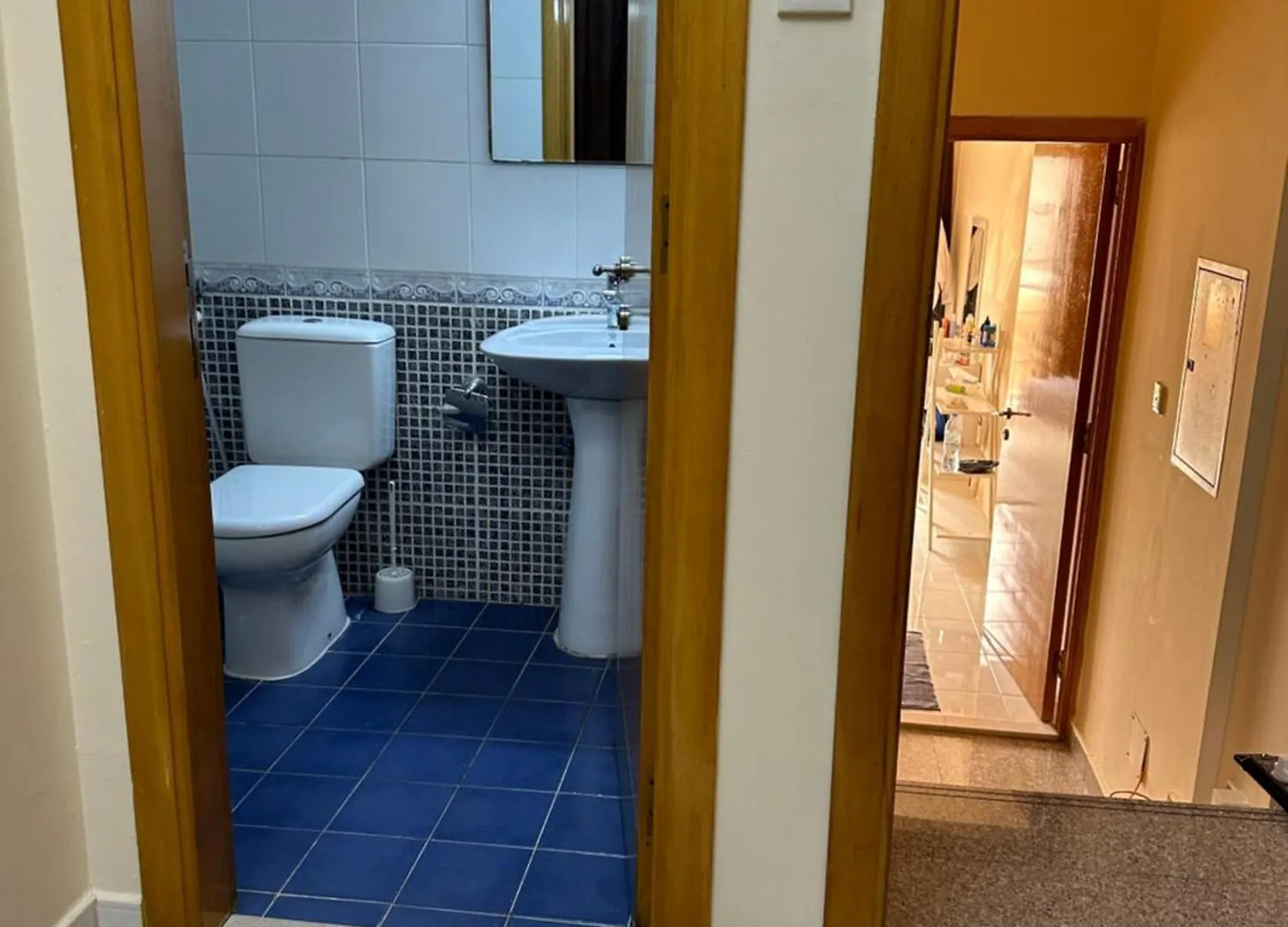 Homestay Executive Room With Private Bathroom In My Villa - Mirdif Area Abu Dhabi